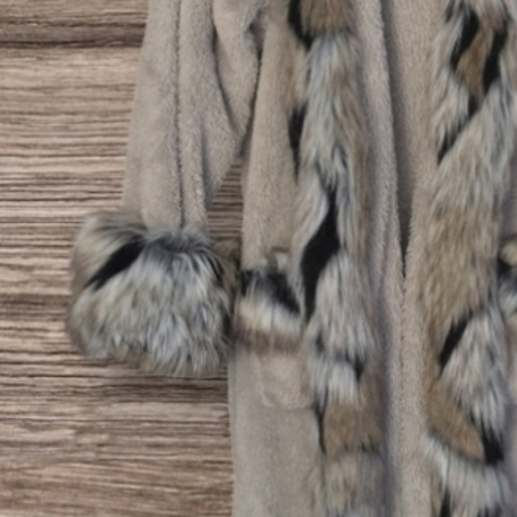 Spirithoods Classic Women's Luxury Robe | Wolverine - Picture 11 of 14